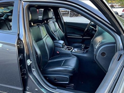 Used 2020 Dodge Charger SXT w/ Leather Interior Group image 25