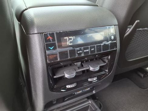 Used 2024 Jeep Grand Cherokee L Altitude image 10