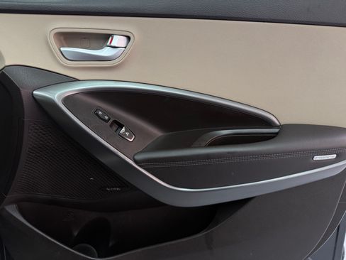 Used 2018 Hyundai Santa Fe Sport FWD image 28