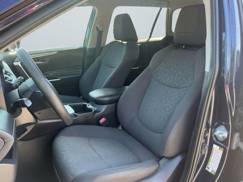 Used 2024 Toyota RAV4 XLE FWD image 10