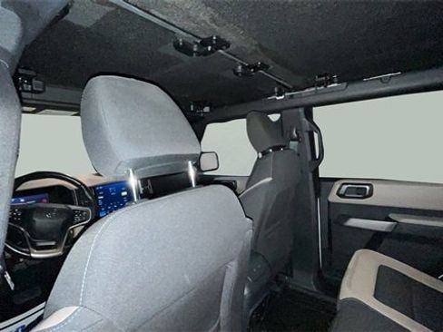 Used 2022 Ford Bronco Wildtrak image 38