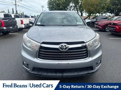 Used 2016 Toyota Highlander XLE AWD/4WD image 23