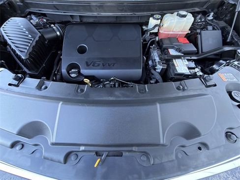 Used 2018 Chevrolet Traverse LT image 31