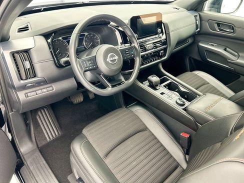 Used 2025 Nissan Pathfinder Rock Creek AWD/4WD image 9