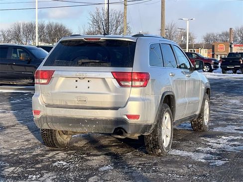 Used 2013 Jeep Grand Cherokee Laredo image 4