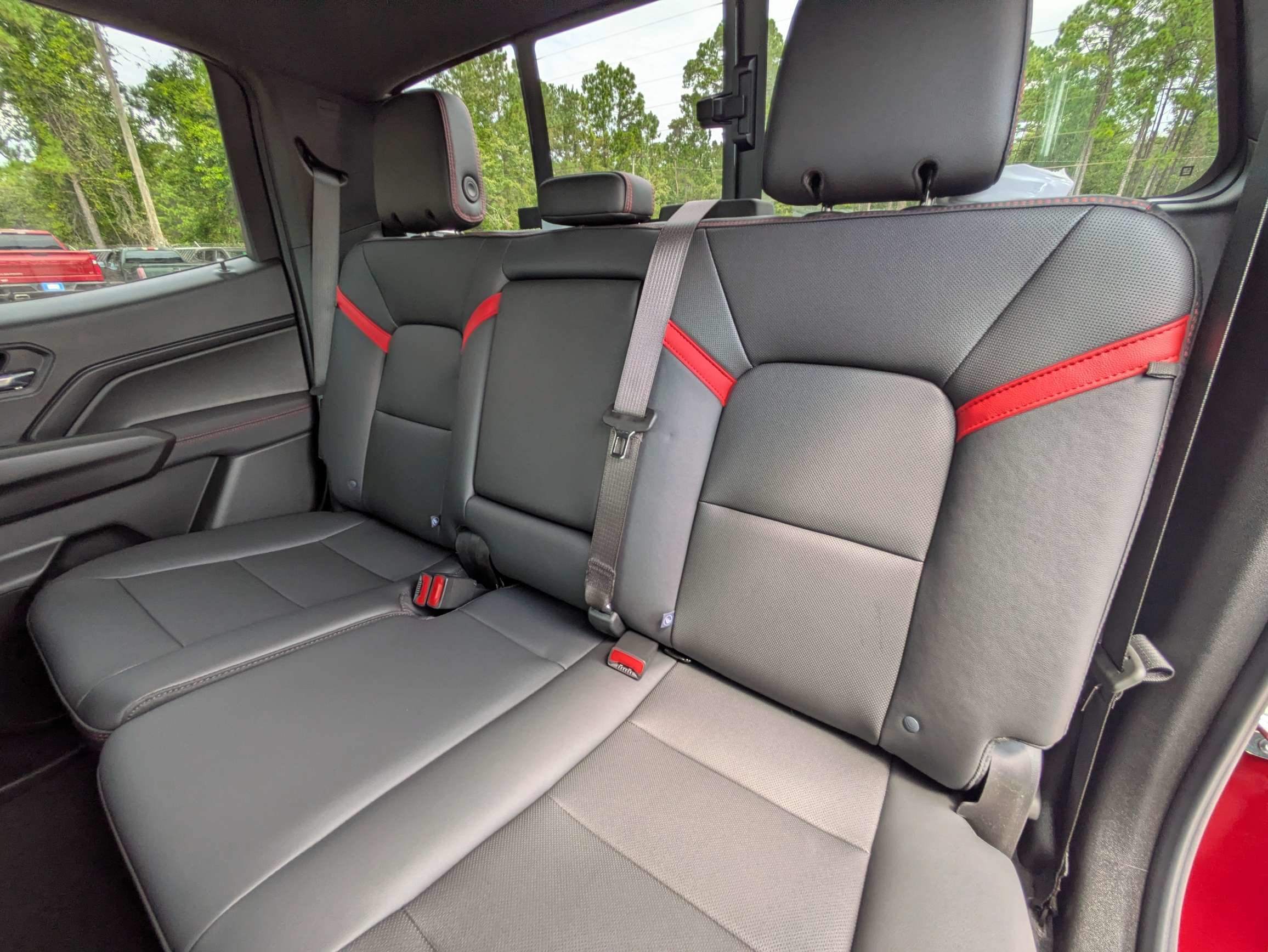 New 2026 Chevrolet Colorado Z71 w/ Technology Package AWD/4WD image 7