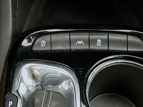 Used 2025 Buick Encore GX Preferred image 25