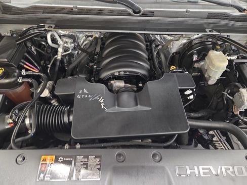 Used 2015 Chevrolet Suburban LT AWD/4WD image 29