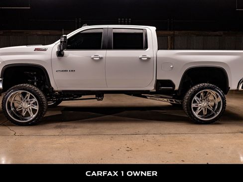 Used 2022 Chevrolet Silverado 2500 LT w/ Convenience Package image 5