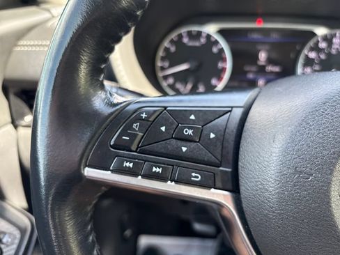 Used 2023 Nissan Sentra SV FWD image 11
