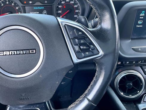 Used 2018 Chevrolet Camaro LT RWD image 19