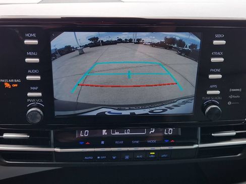 Used 2023 Toyota Sienna LE FWD image 19