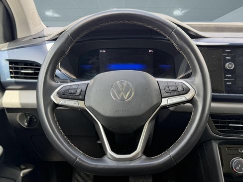 Used 2023 Volkswagen Taos SE AWD/4WD image 16