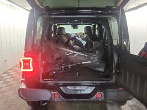 Used 2025 Jeep Wrangler Sahara w/ Dual Top Group image 11