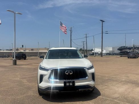 Used 2023 INFINITI QX60 Sensory w/ Vision Package AWD/4WD image 4