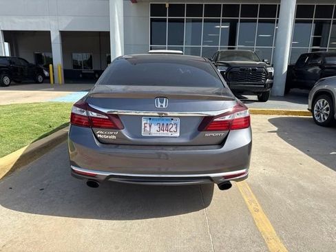 Used 2017 Honda Accord Sport image 6