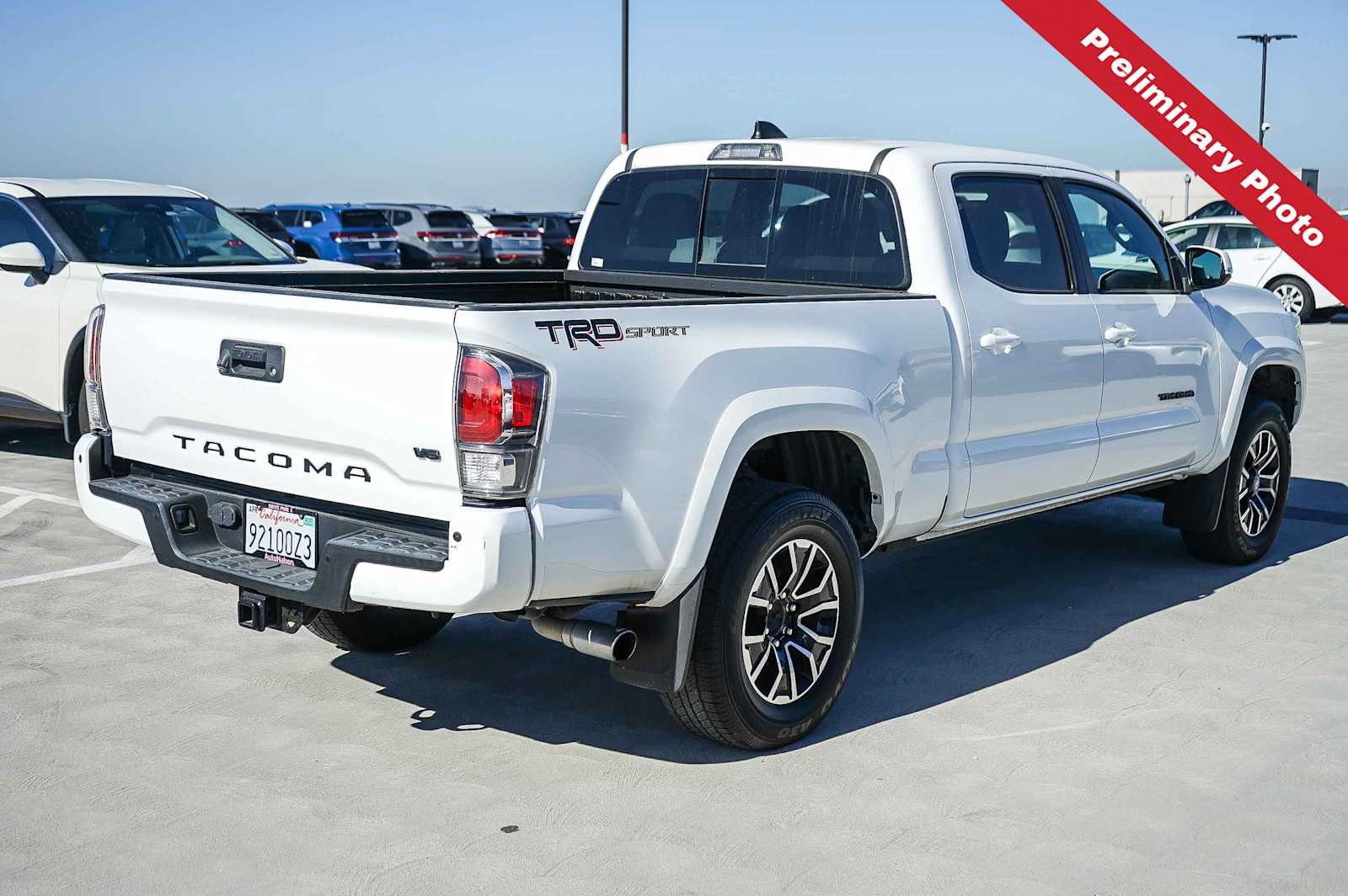 Used 2022 Toyota Tacoma TRD Sport w/ Technology Package RWD image 6
