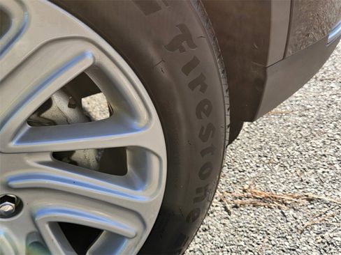 Used 2023 Lincoln Corsair AWD image 17