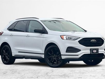Used 2024 Ford Edge SE w/ Black Appearance Package