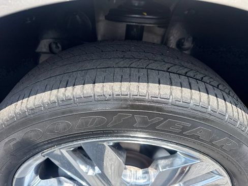 Used 2013 Ford Edge Limited AWD/4WD image 21