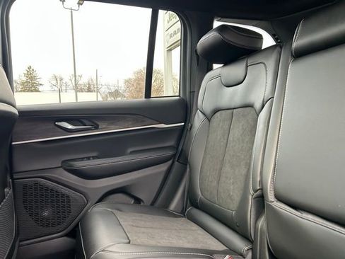 New 2026 Jeep Grand Cherokee 4WD image 21