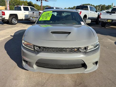 Used 2019 Dodge Charger Scat Pack RWD image 2
