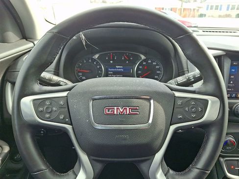 Used 2024 GMC Terrain SLT image 18