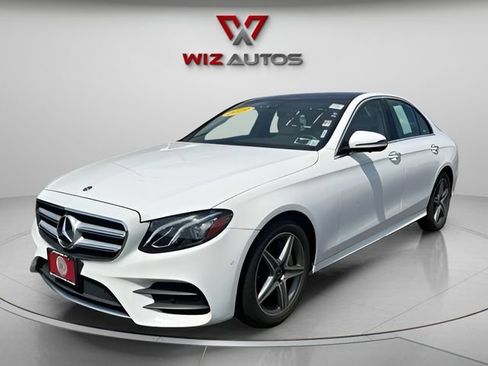 Used 2019 Mercedes-Benz E 300 4MATIC image 1