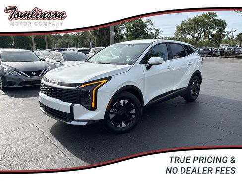 Used 2026 Kia Sportage LX FWD image 1
