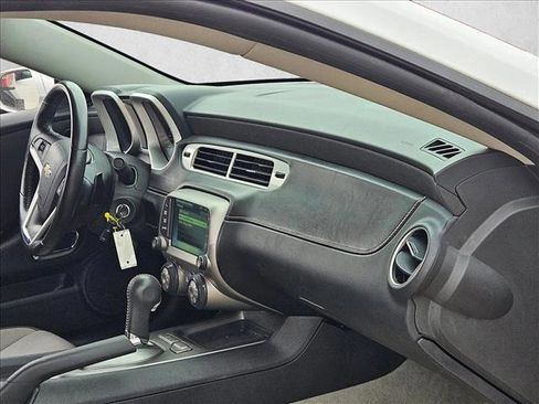 Used 2015 Chevrolet Camaro LT RWD image 19