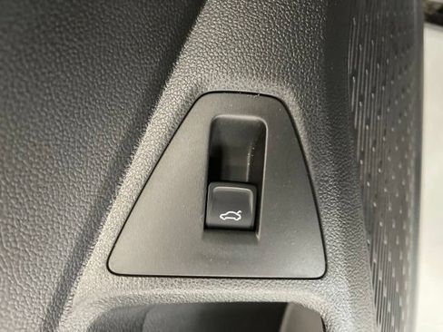 New 2026 Volkswagen Jetta SE FWD image 28