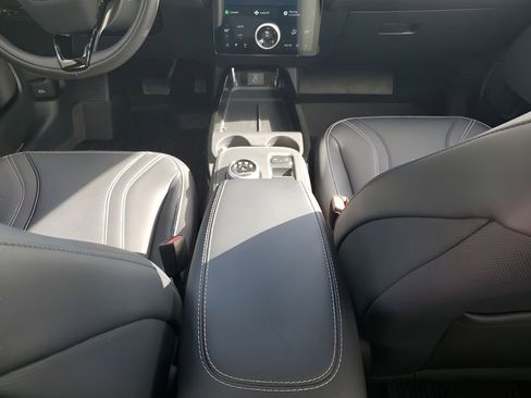 Used 2021 Ford Mustang Mach-E Premium image 22