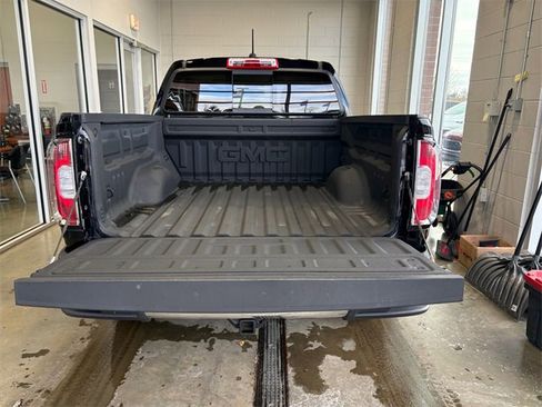 Used 2017 GMC Canyon SLE w/ Nightfall Edition image 7