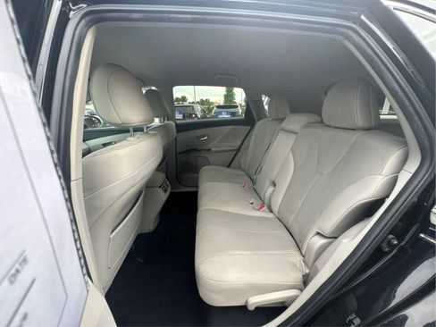 Used 2013 Toyota Venza LE FWD image 12