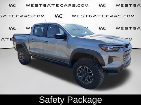 Used 2024 Chevrolet Colorado ZR2 w/ Technology Package image 4