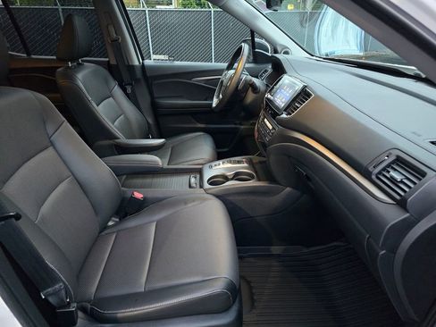 Certified 2023 Honda Ridgeline RTL image 5