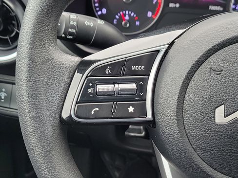 Used 2022 Kia Forte FE image 22