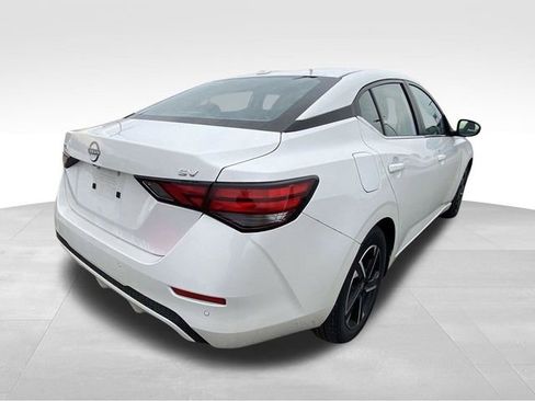 Used 2024 Nissan Sentra SV image 9