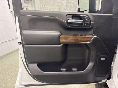 Used 2022 Chevrolet Silverado 3500 High Country w/ Z71 Off-Road Package image 14