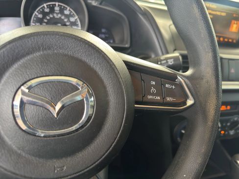 Used 2017 MAZDA MAZDA3 Sport image 28