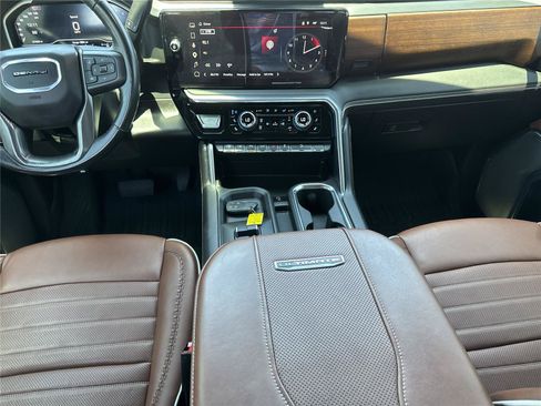 Used 2024 GMC Sierra 2500 Denali Ultimate w/ Max Trailering Package AWD/4WD image 15