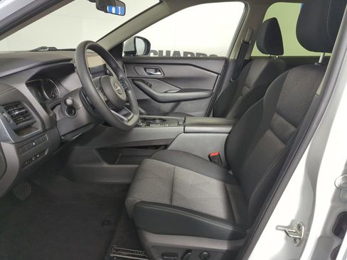 Used 2024 Nissan Rogue SV FWD image 7