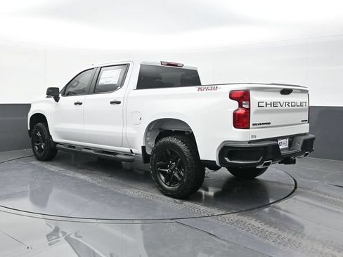 New 2026 Chevrolet Silverado 1500 Custom Trail Boss w/ LPO, Dark Essentials Package AWD/4WD image 7