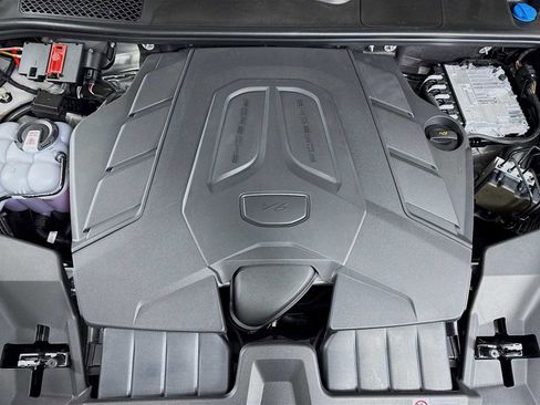 New 2026 Porsche Cayenne AWD/4WD image 31