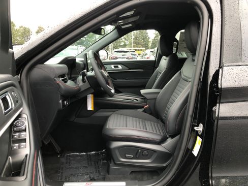 New 2026 Ford Explorer ST-Line w/ ST-Line Street Pack image 21