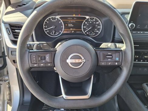 Certified 2023 Nissan Rogue SV image 10