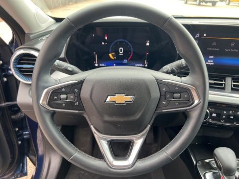 Used 2024 Chevrolet Trax LT w/ Driver Confidence Package image 20