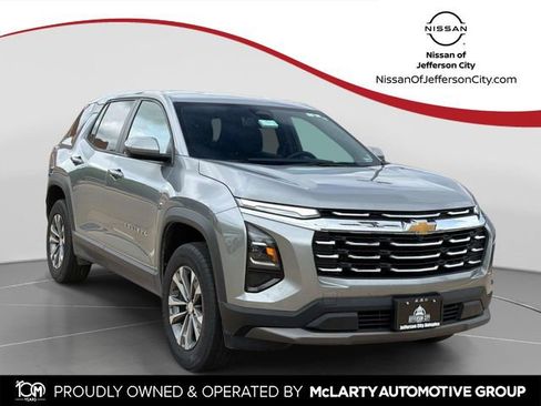 Used 2026 Chevrolet Equinox LT FWD image 1