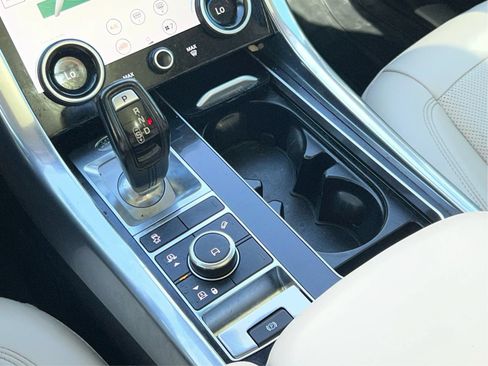 Used 2018 Land Rover Range Rover Sport HSE AWD/4WD image 21