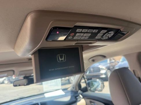 Used 2016 Honda Pilot Touring image 21